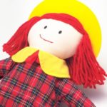 小さな女の子とおかあさんの愛の絆