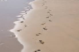 『あしあと（Footprints）』という詩の奇跡。